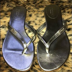 COPY - Gucci flip flops